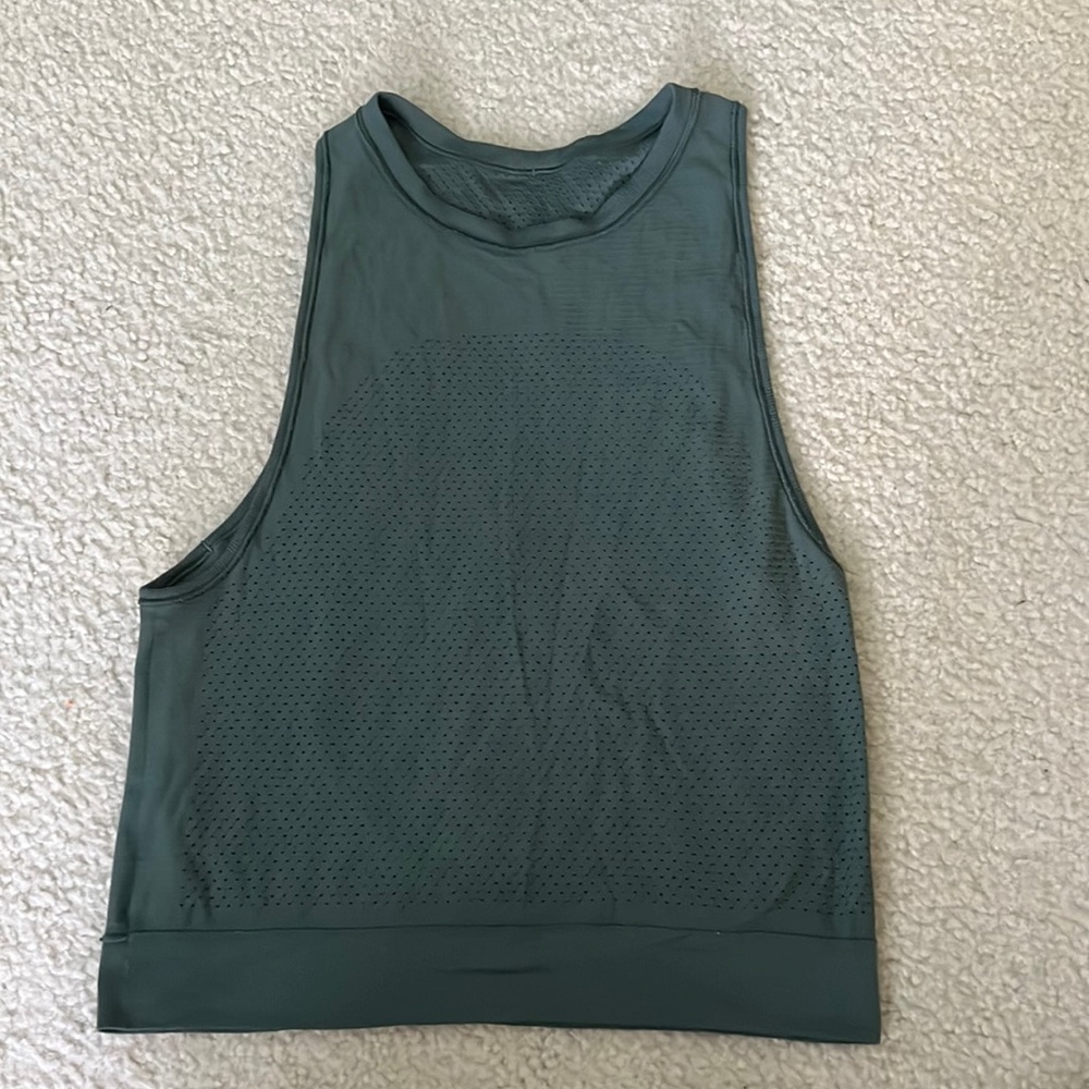 Lululemon tank